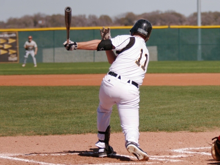 Baseball Topped By McMurry