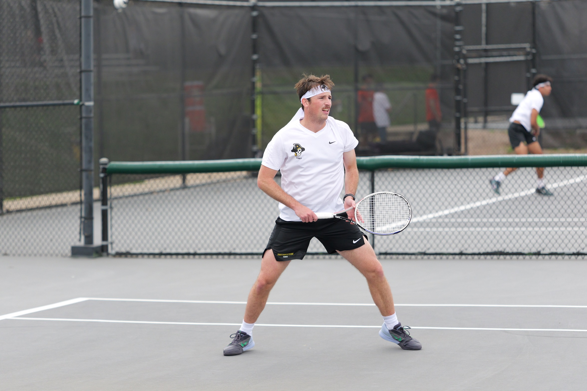 Men's Tennis Sweeps University of Dallas, Defeats UT - Dallas