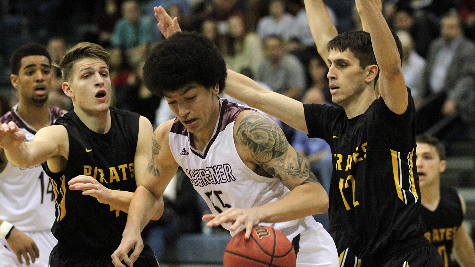 Pirates fall in semifinals to top-seeded Schreiner, 82-76