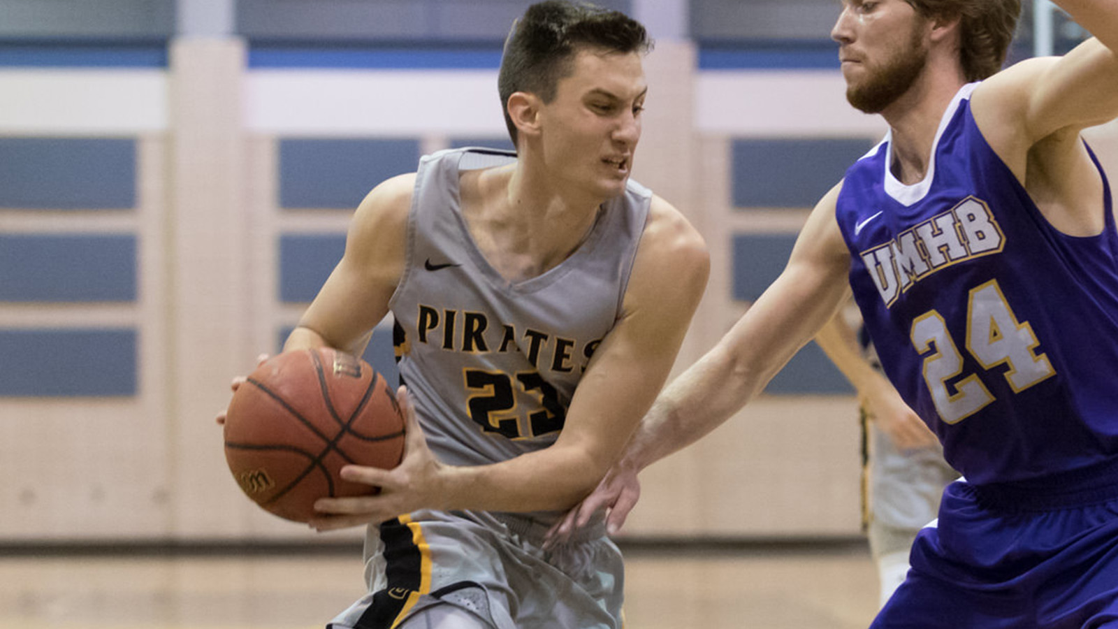 Pirates Fall Short to Trinity in Double Overtime Thriller