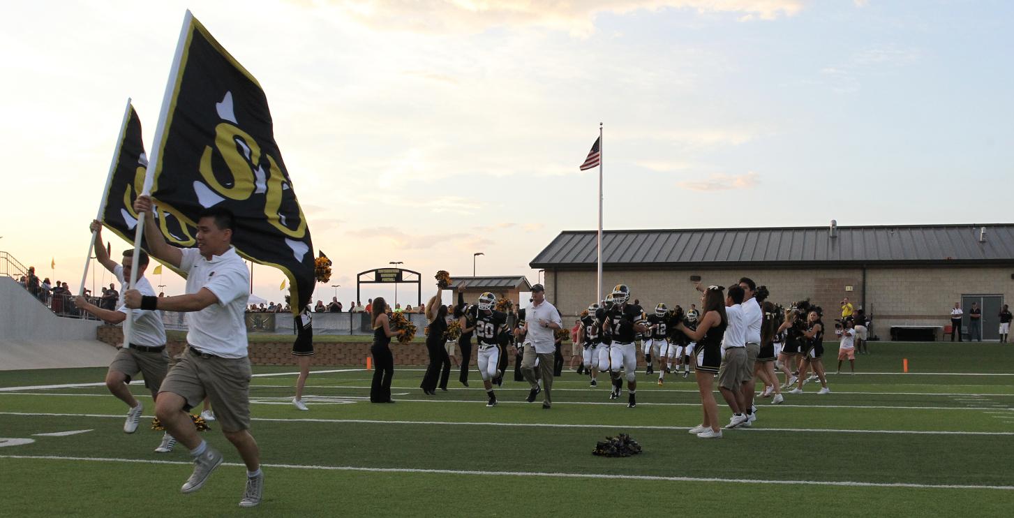 Pirates show resilience in historic return to the gridiron