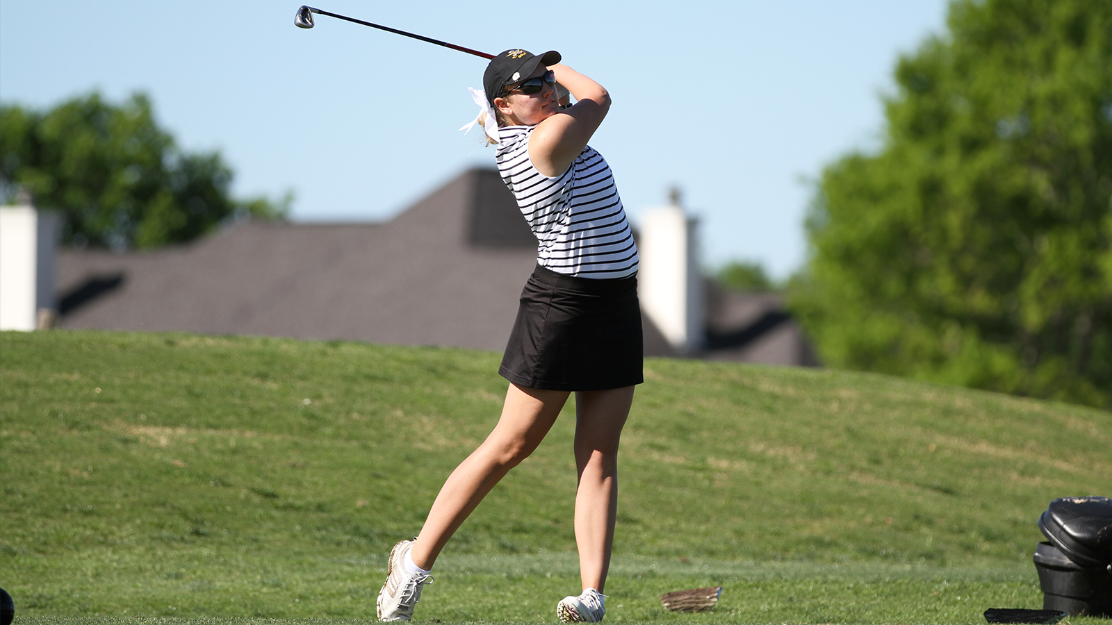 Pirates Hold Lead After First Round of Crusader Collegiate