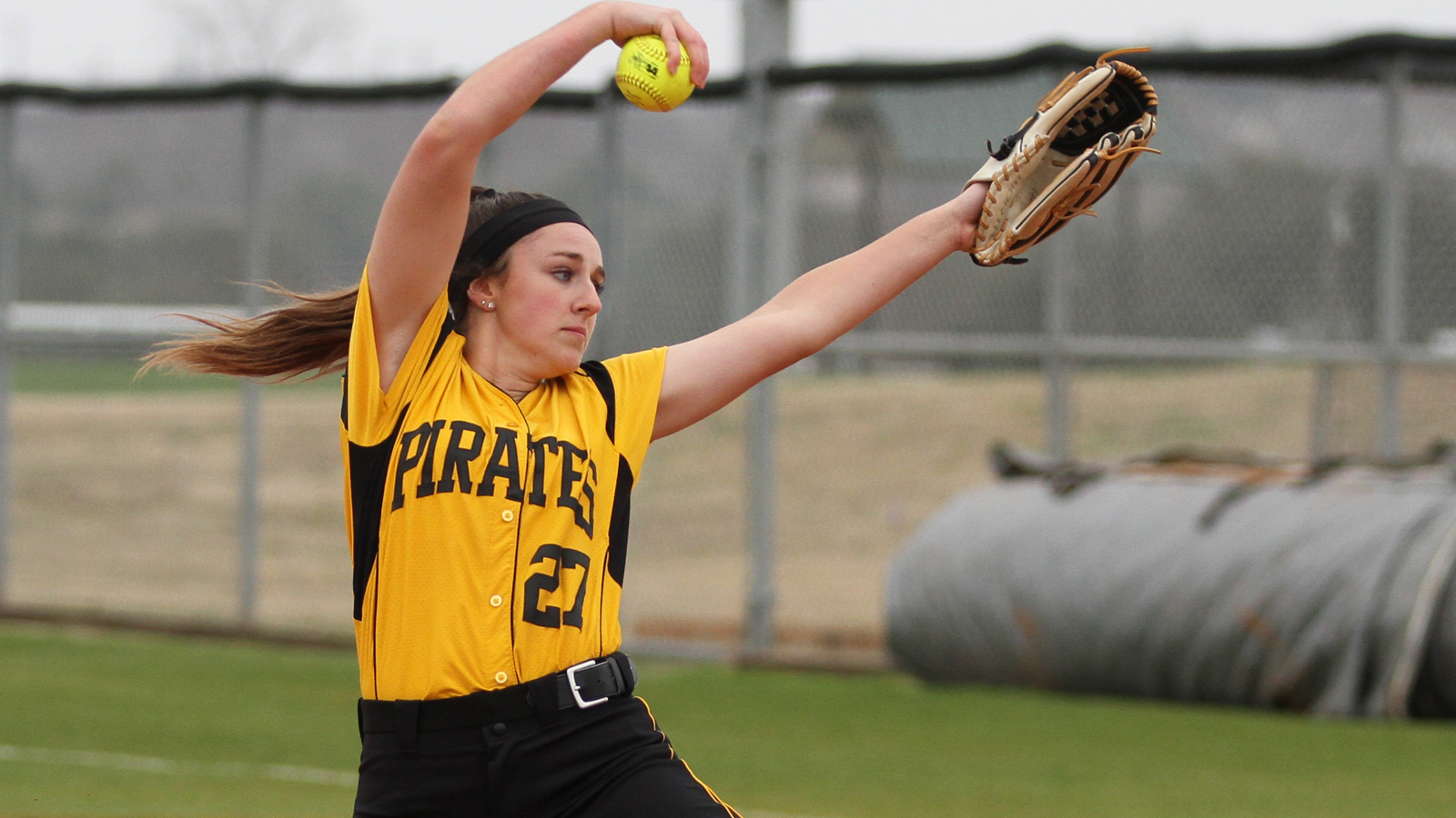 Softball takes two over Austin College Friday