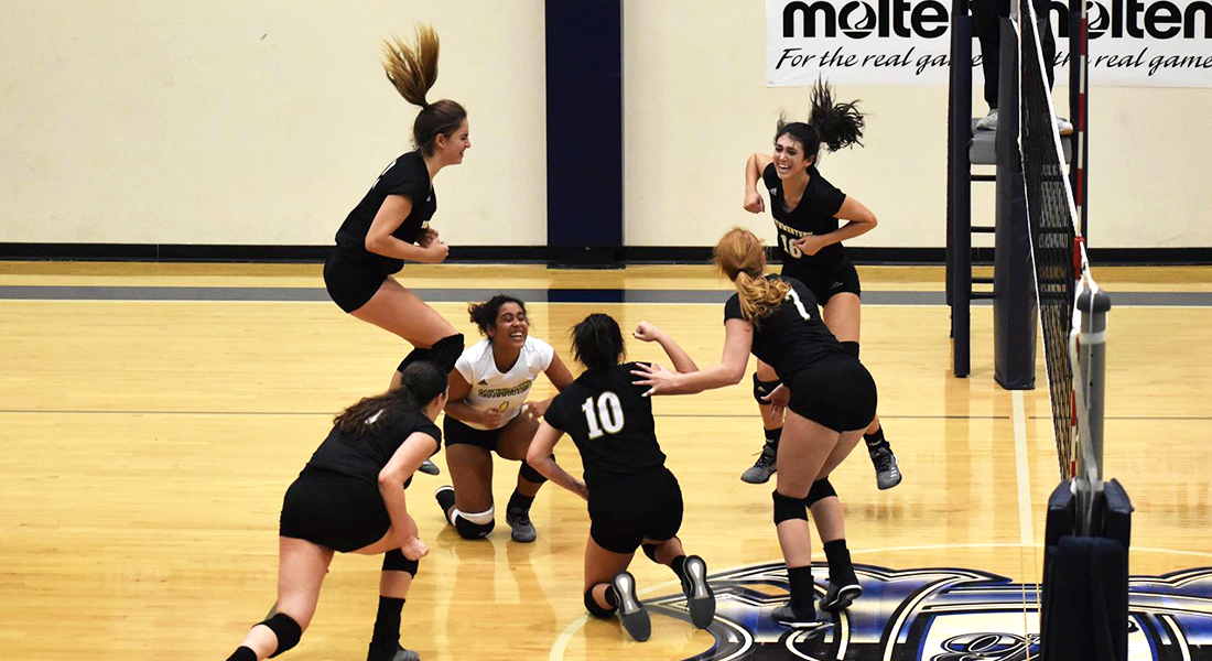 Volleyball Upsets No. 2 Seed Trinity To Advance To Championship Match