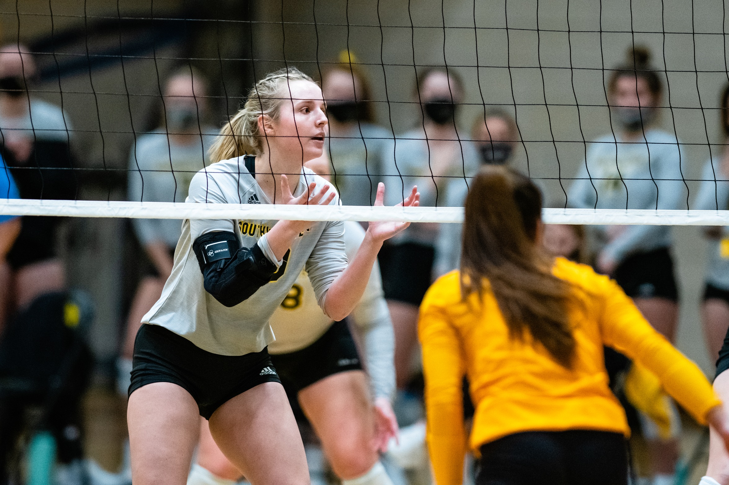 Volleyball Falls To No. 7 Colorado College in Four Sets