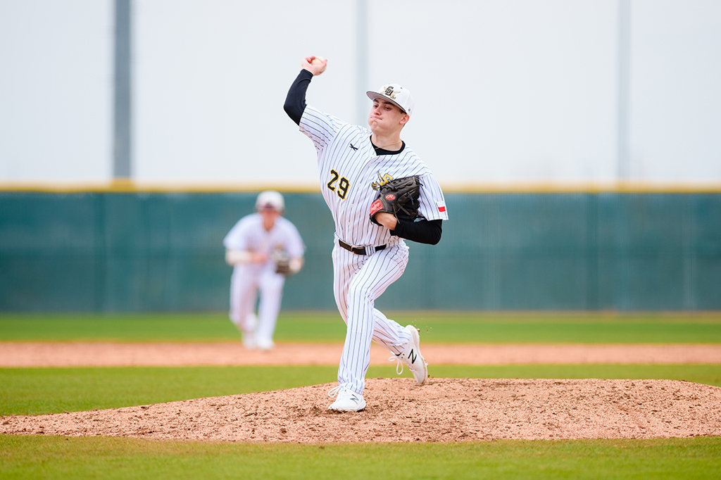 Pirates Baseball Bounces Back to Defeat Sul Ross in First Game of Doubleheader