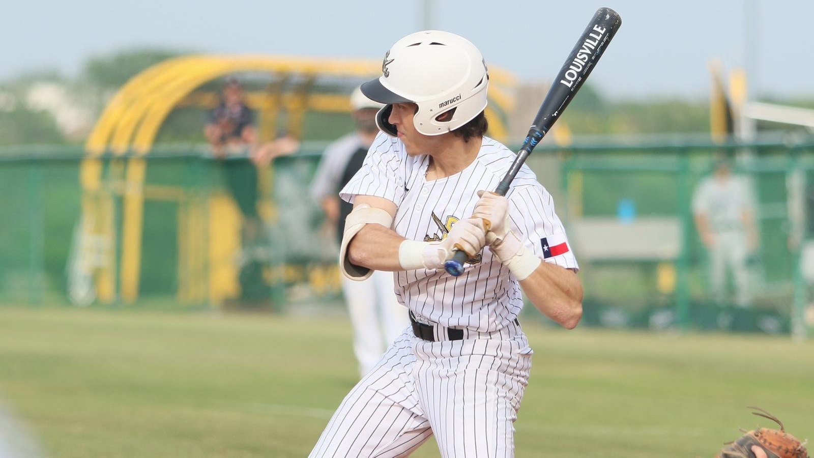 Southwestern Closes Texas Lutheran Series With Win