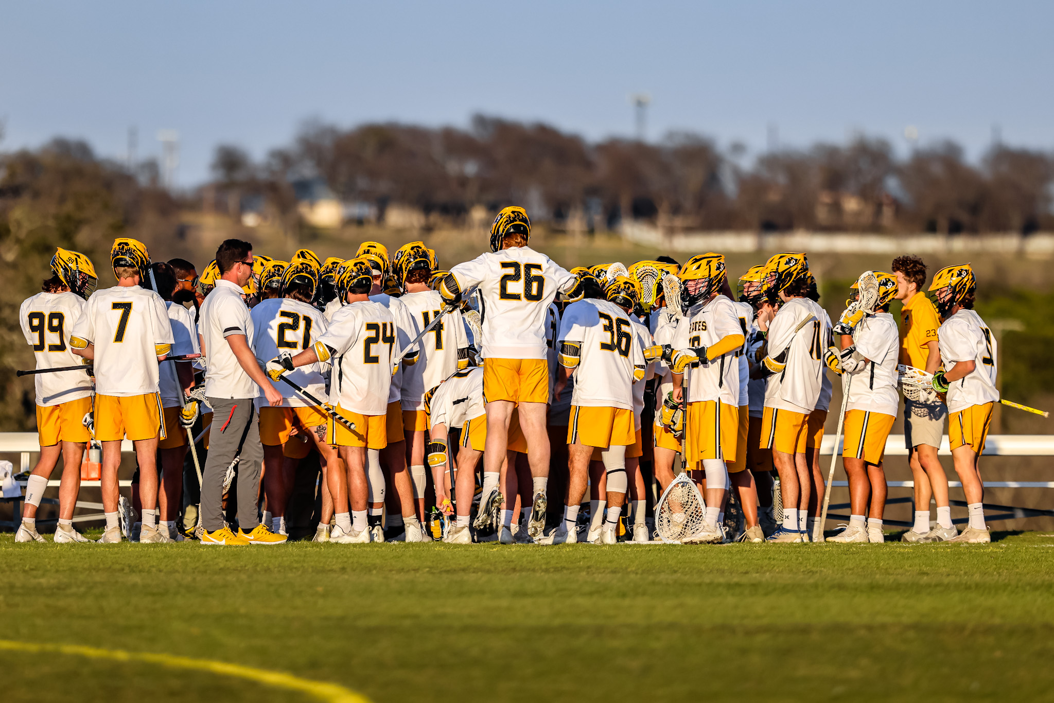 Men's Lacrosse Bounces Back, Defeats Curry 10-7