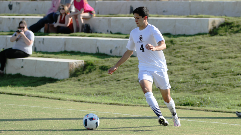 Bulldogs edge Pirates in conference play, 2-1