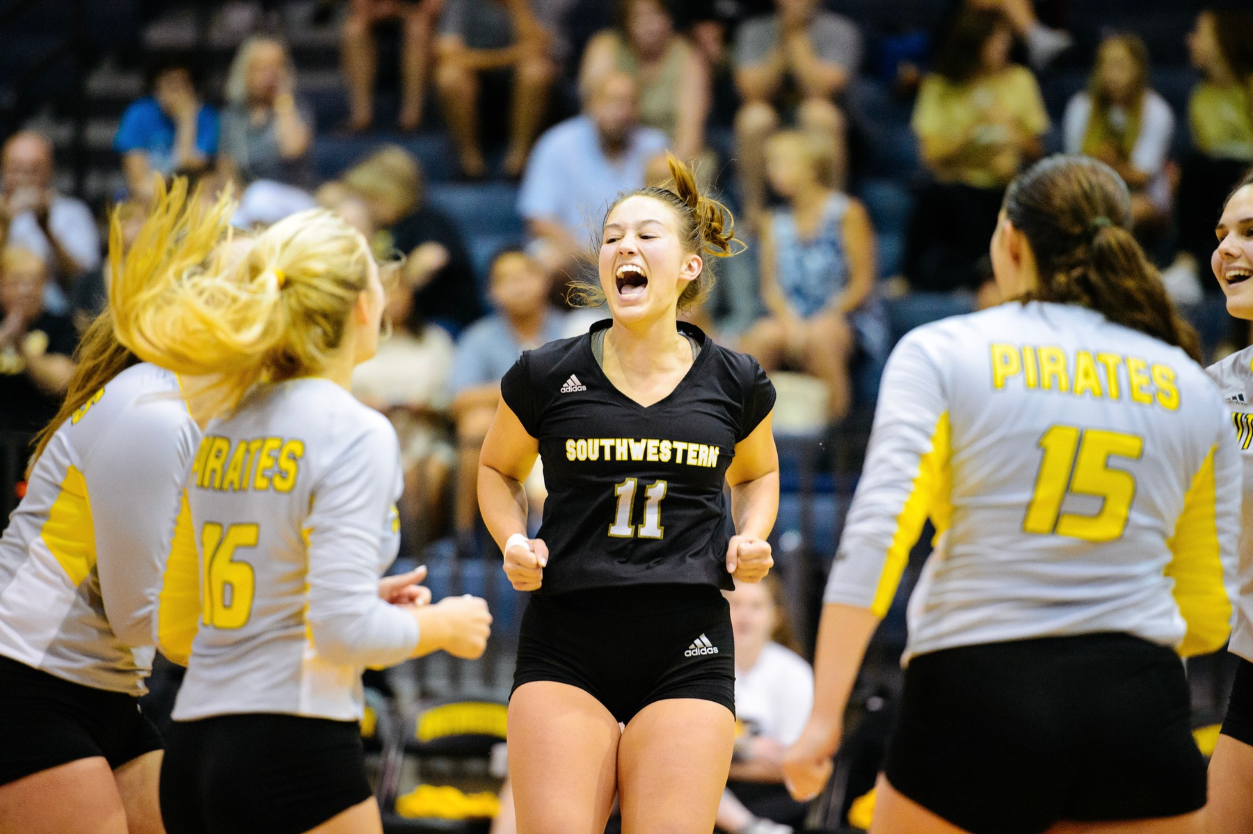 Volleyball Upsets No. 23 Pacific Lutheran University