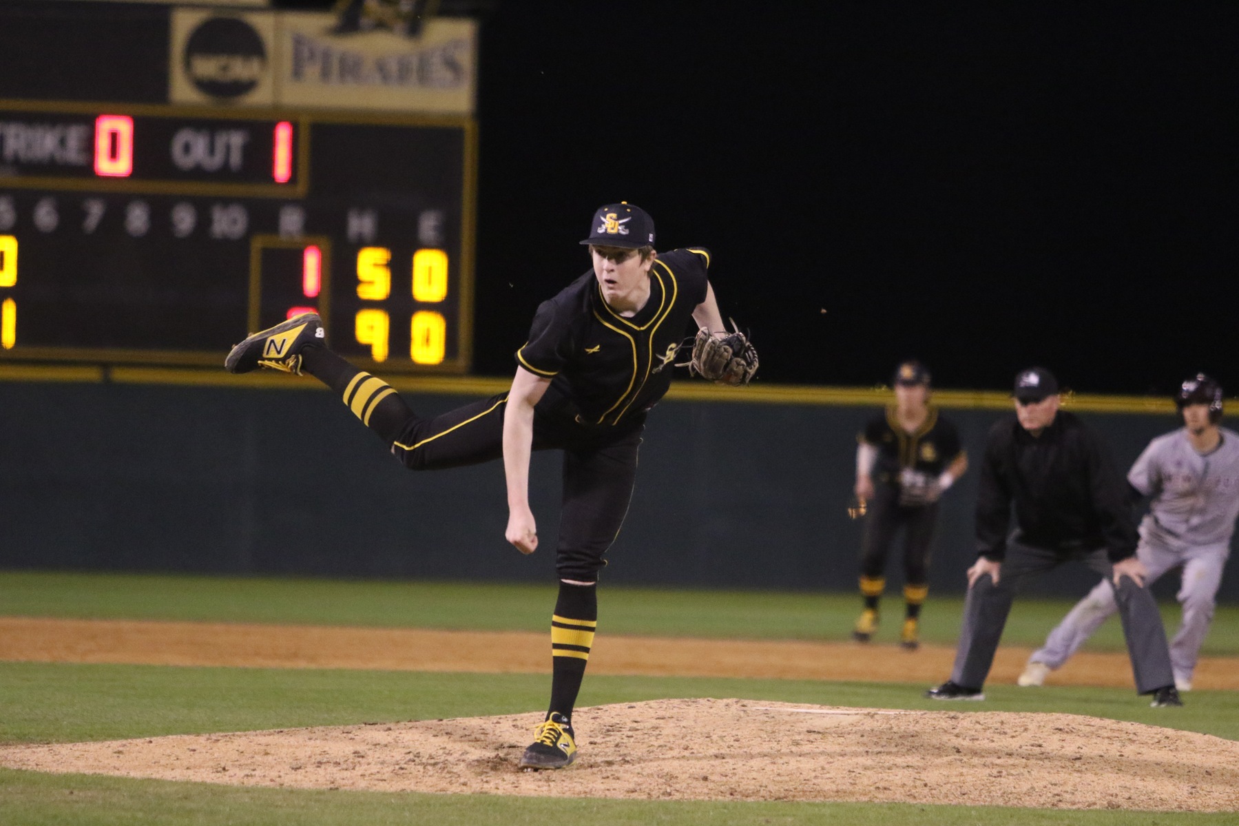 Southwestern and TLU Baseball Split Doubleheader with Strong Pitching Performances