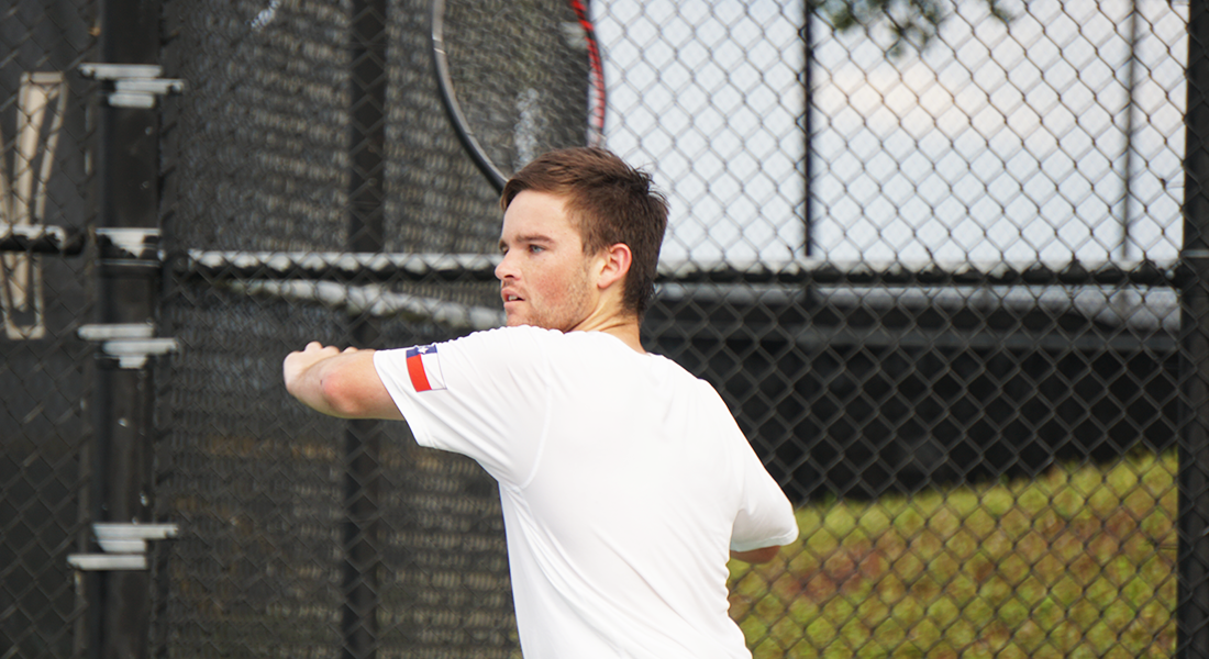 Men's Tennis Cruises To 9-0 Victory Over Howard Payne