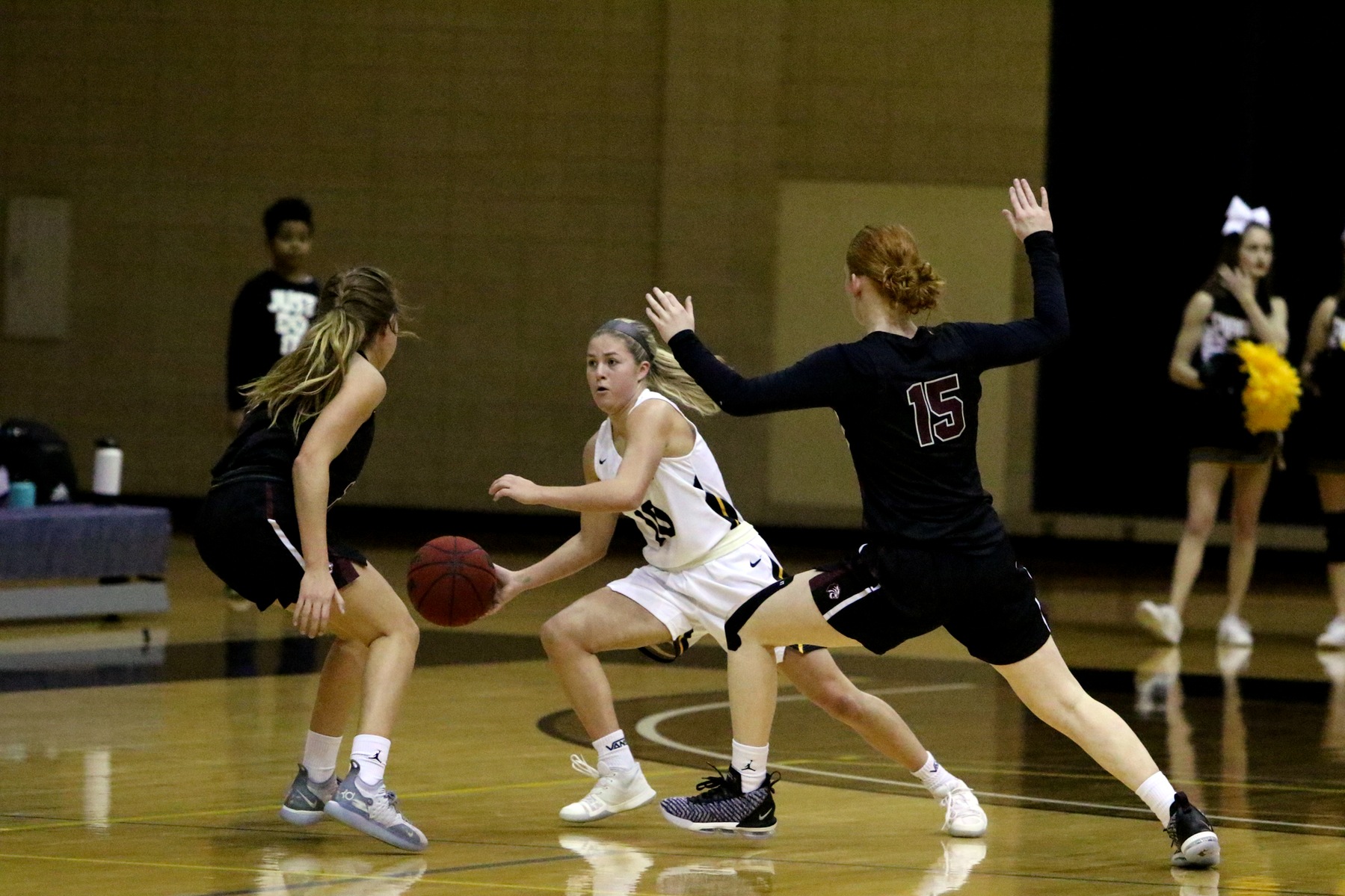 Women's Basketball Loses to Trinity at Home