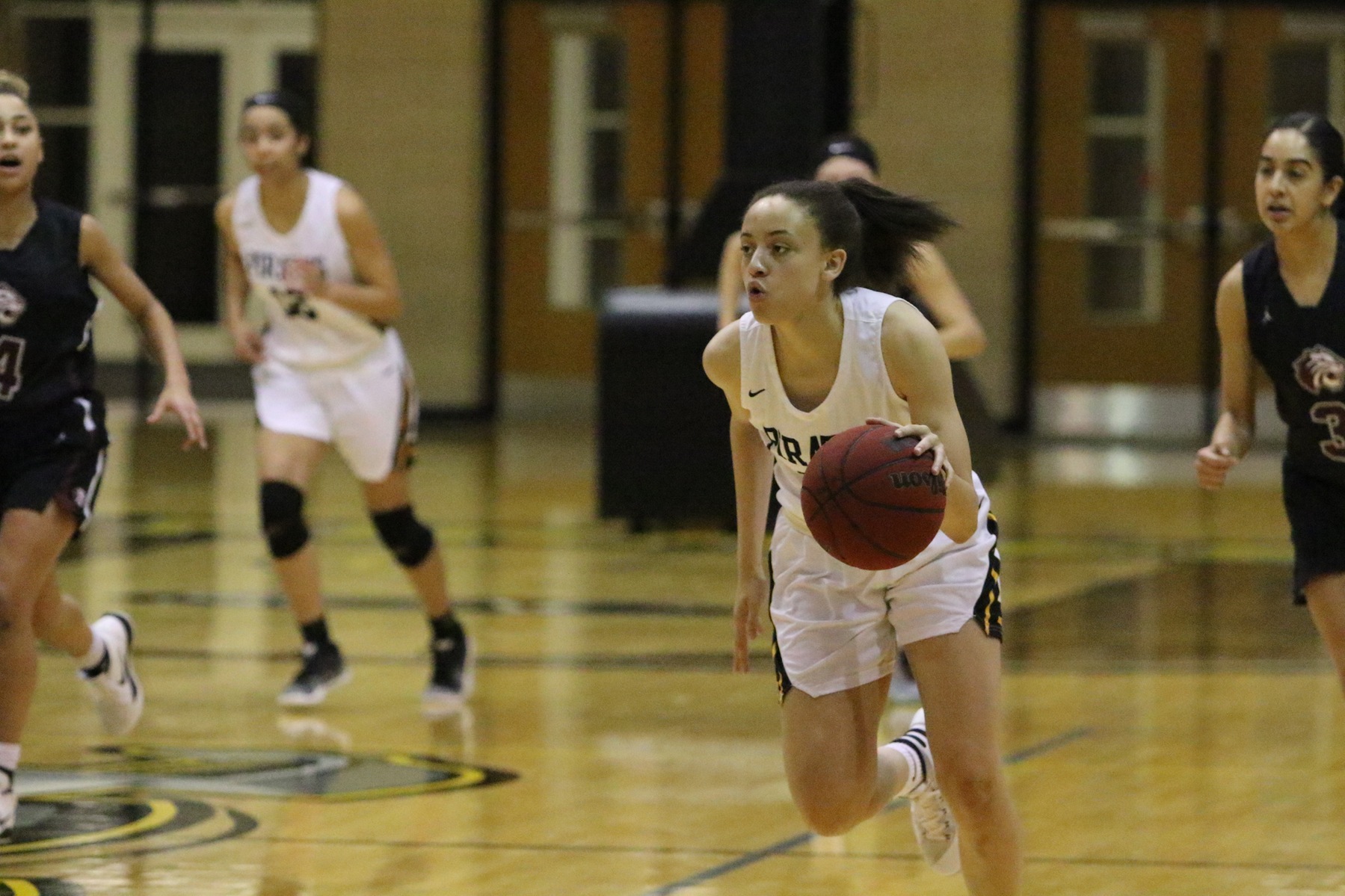 Fourth Quarter Dooms Women's Basketball in Loss to Colorado College