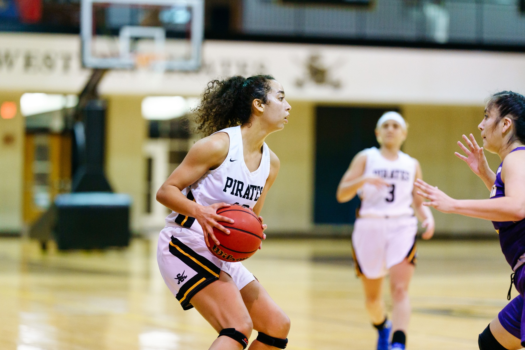 Women's Basketball Loses to McMurry