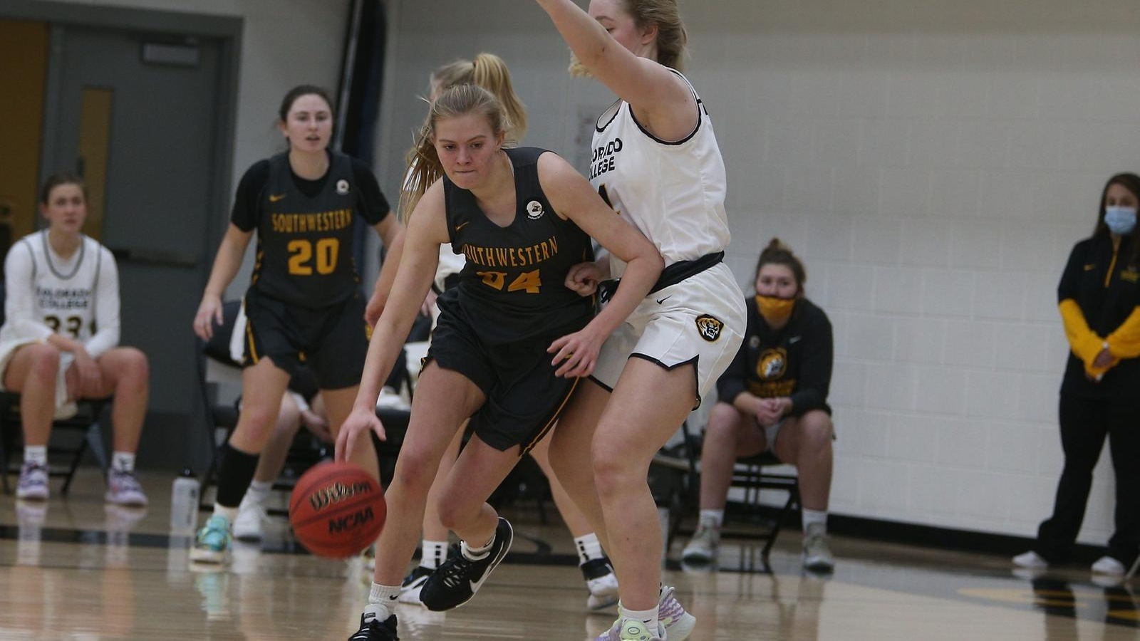 Clutch Plays Propel Women's Basketball To First Win