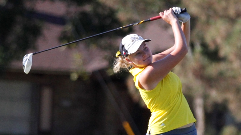 Women's golf drops two spots after second round