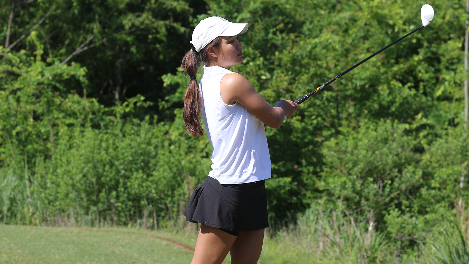 Pirates Lead After First Round of SCAC Golf Championships