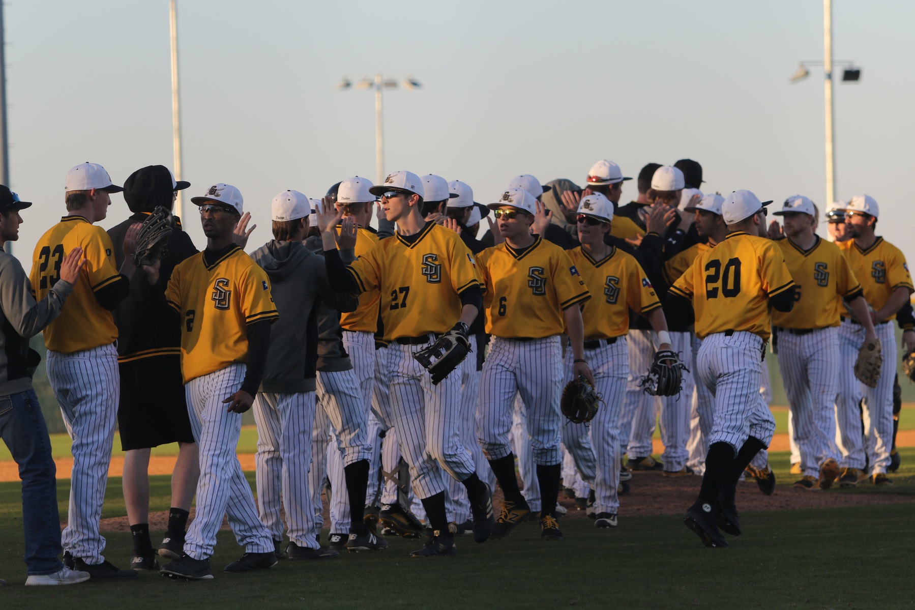 Baseball Wins Conference Opener In Extra Innings