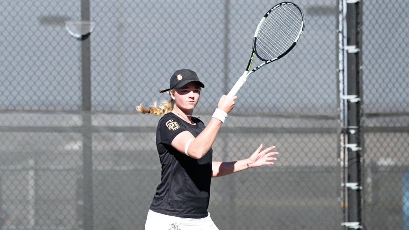 Women's tennis sweeps LeTourneau, edged by No. 36 Texas-Tyler on Saturday