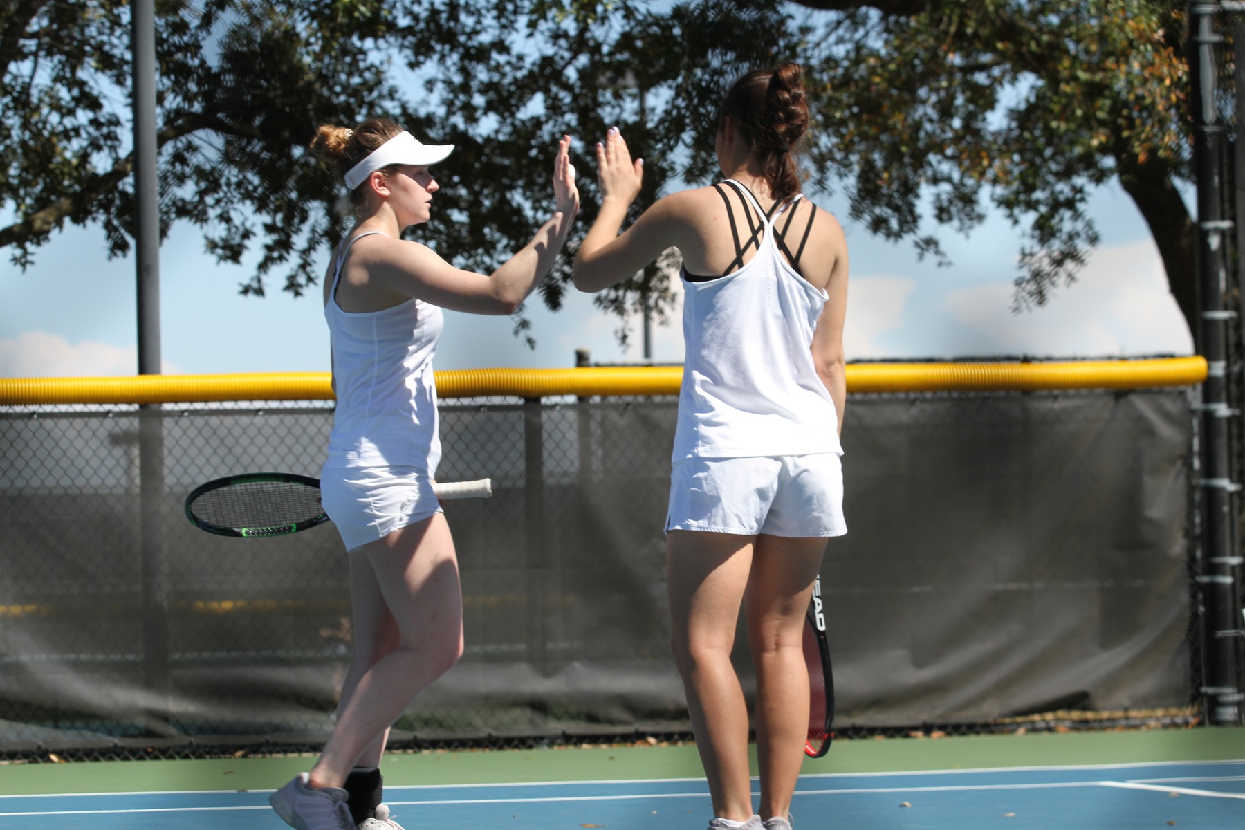 Women's Tennis Sweeps Concordia Texas