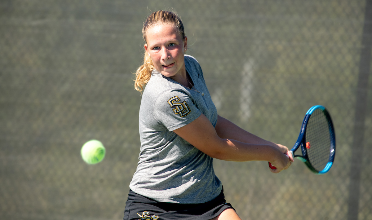 Women's Tennis Falls To St. Mary's