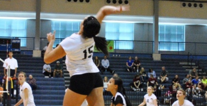 Volleyball Splits Day One of SCAC Divisional II