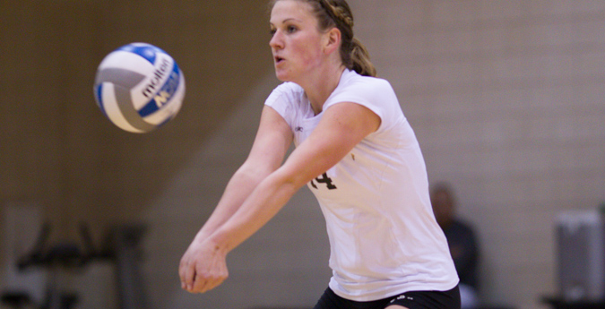 Volleyball splits opening day at UTD Comet Invitational