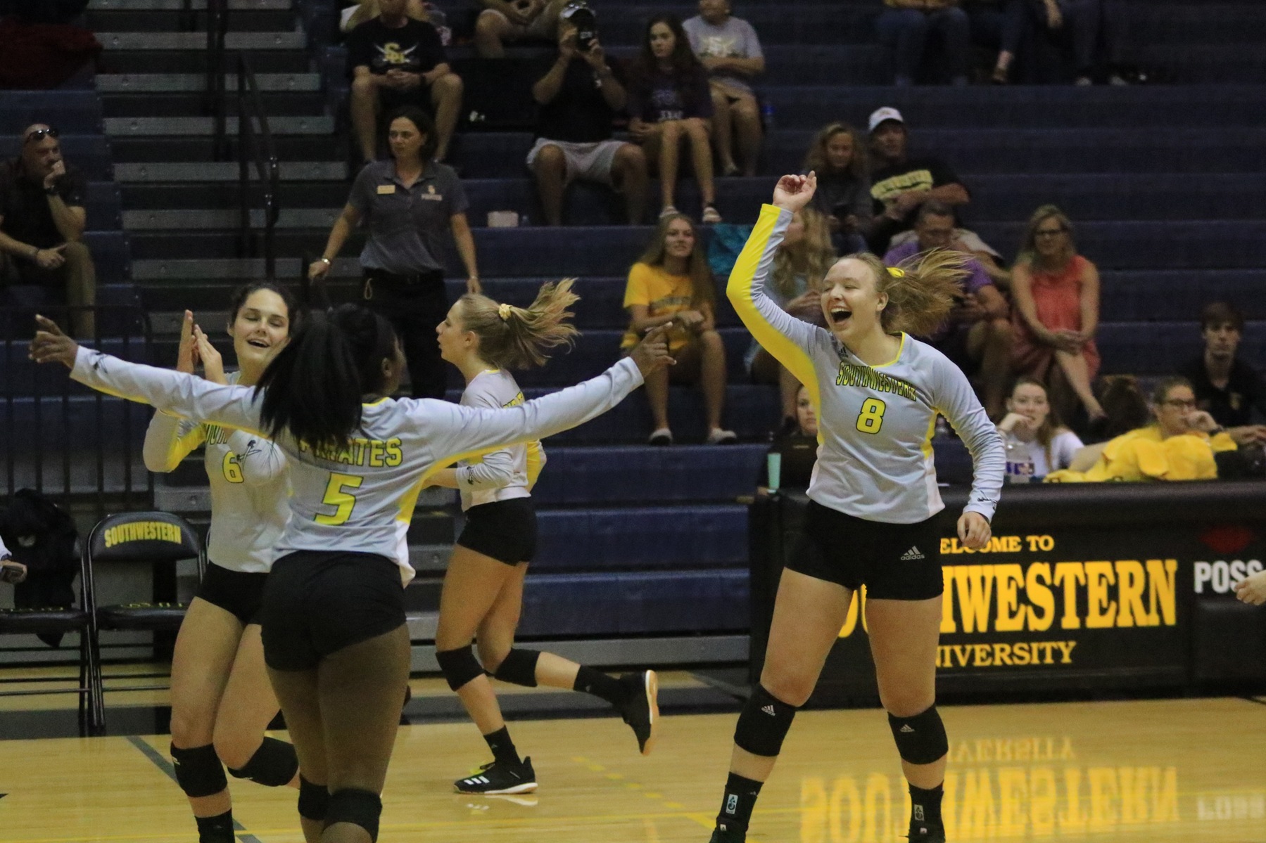 Emma White Sets Career Highs in Volleyball's Win Over Schreiner