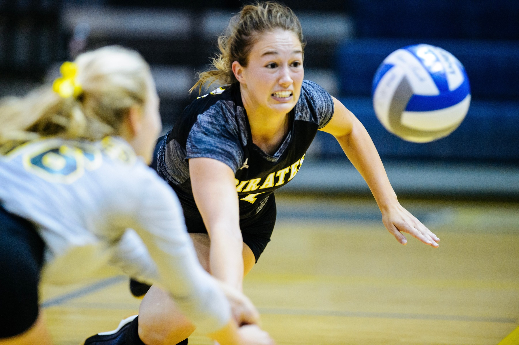 Volleyball Opens Conference Play with 3-1 Weekend