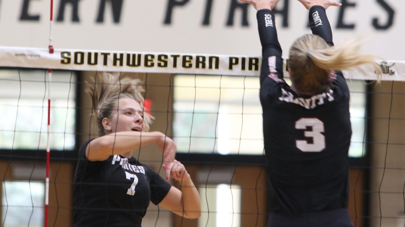 Southwestern and Trinity Give Five-Set Classic
