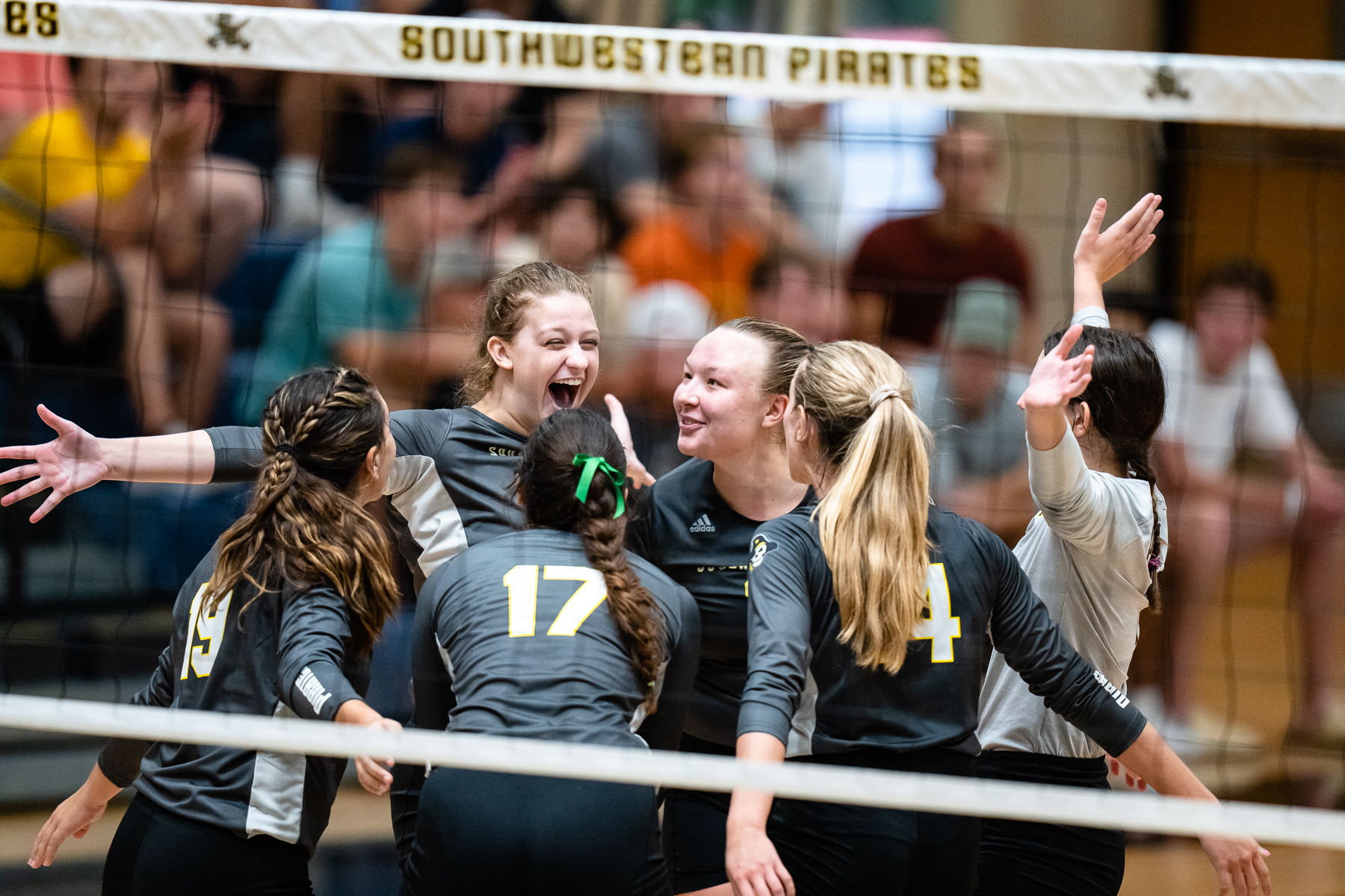 No. 18 Volleyball Wins Season Opener